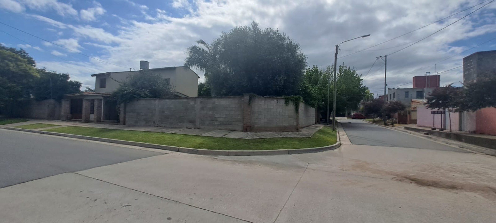 OPORTUNIDAD DE INVERSION ! CASA EN VENTA CON EXCELENTE POTENCIAL DE RENTA