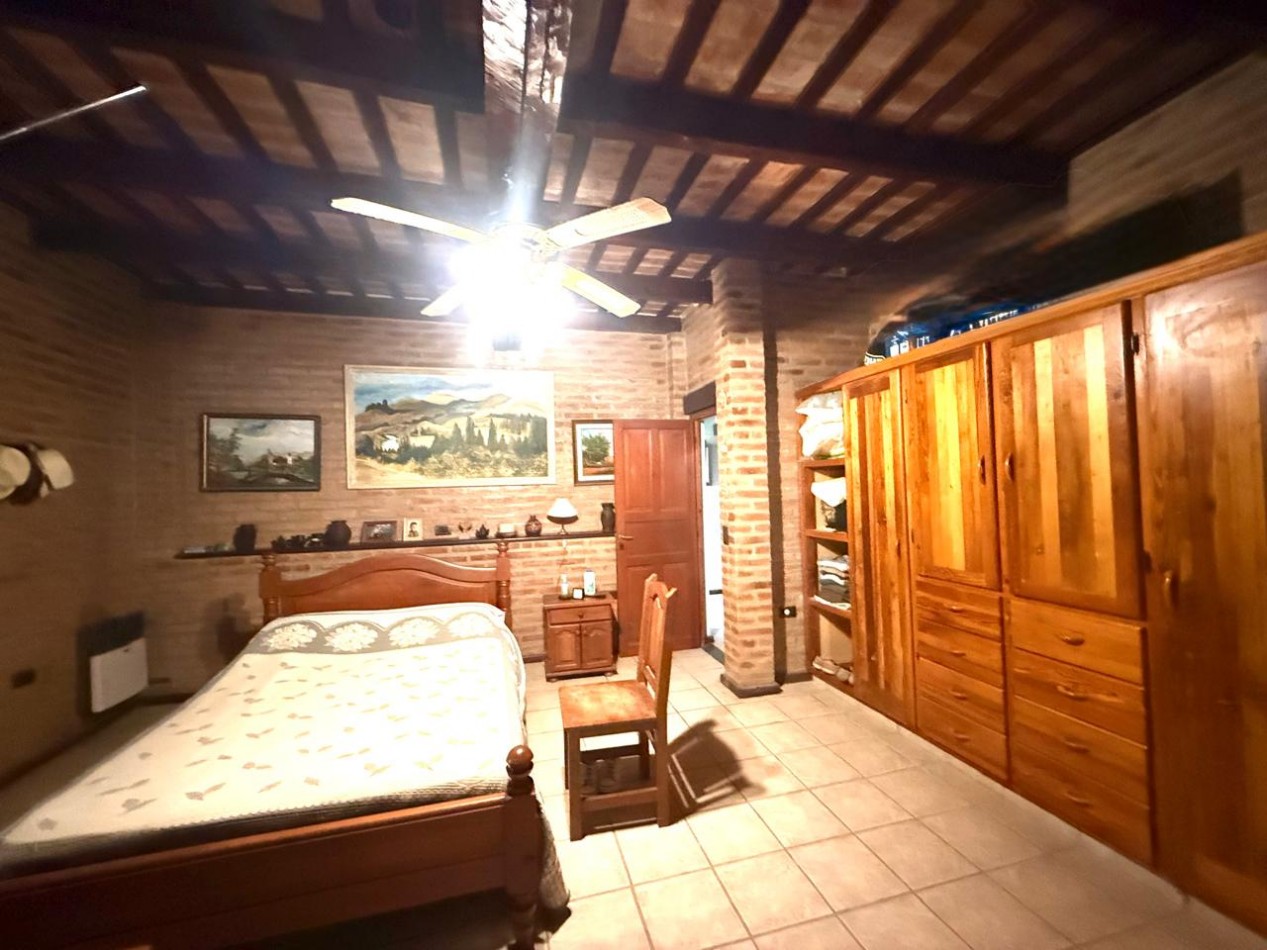 HERMOSA CASA EN VENTA CON GRAN PARQUE !  