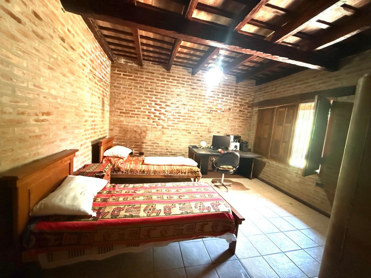 HERMOSA CASA EN VENTA CON GRAN PARQUE !  