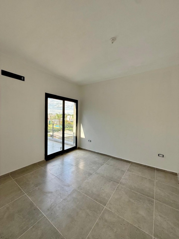 Duplex a Estrenar. Fecha entrega un mes aprox.  