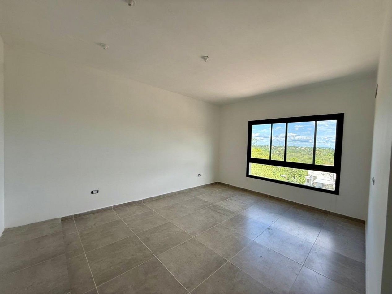 Duplex a Estrenar. Fecha entrega un mes aprox.  