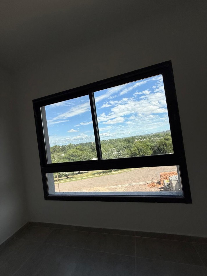 Duplex a Estrenar. Fecha entrega un mes aprox.  