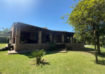 HERMOSA CASA EN VENTA CON GRAN PARQUE !  