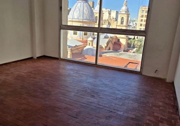 OFICINA EN VENTA CON COCHERA